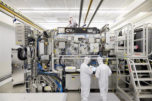 TSMC factory interior